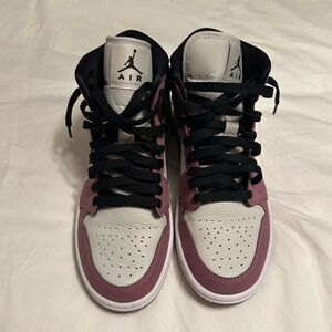 Nike Women's Sneakers - Black and Purple